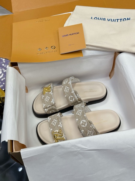 Women Louis Vuitton Shoes-522